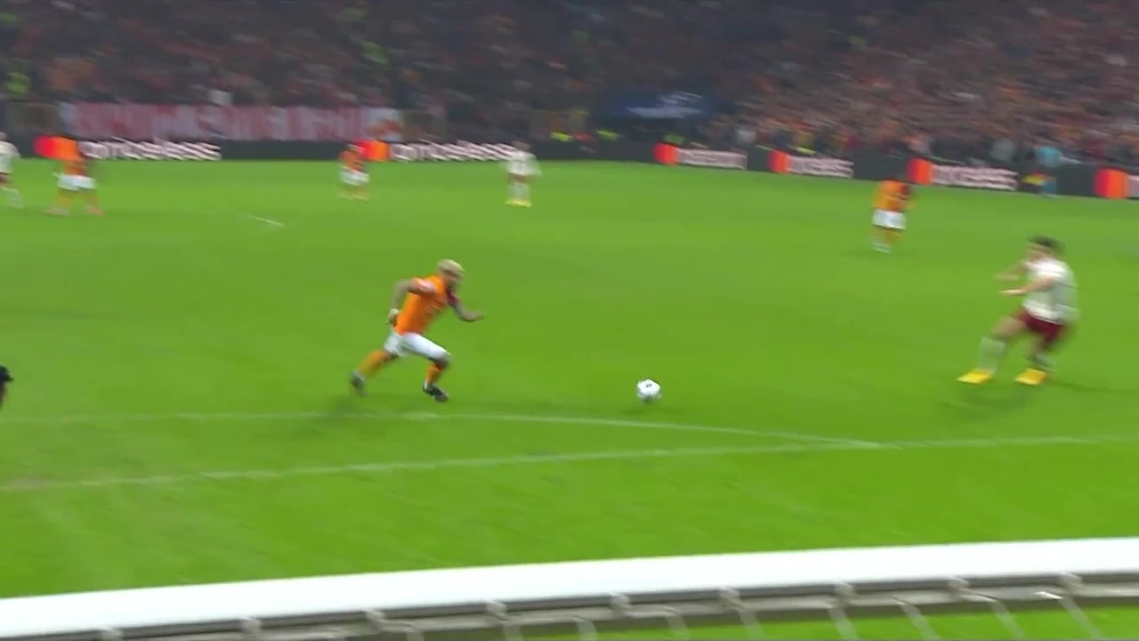 奧納納開大腳失誤險送大禮！伊卡爾迪險獲單刀皮球被沒收！