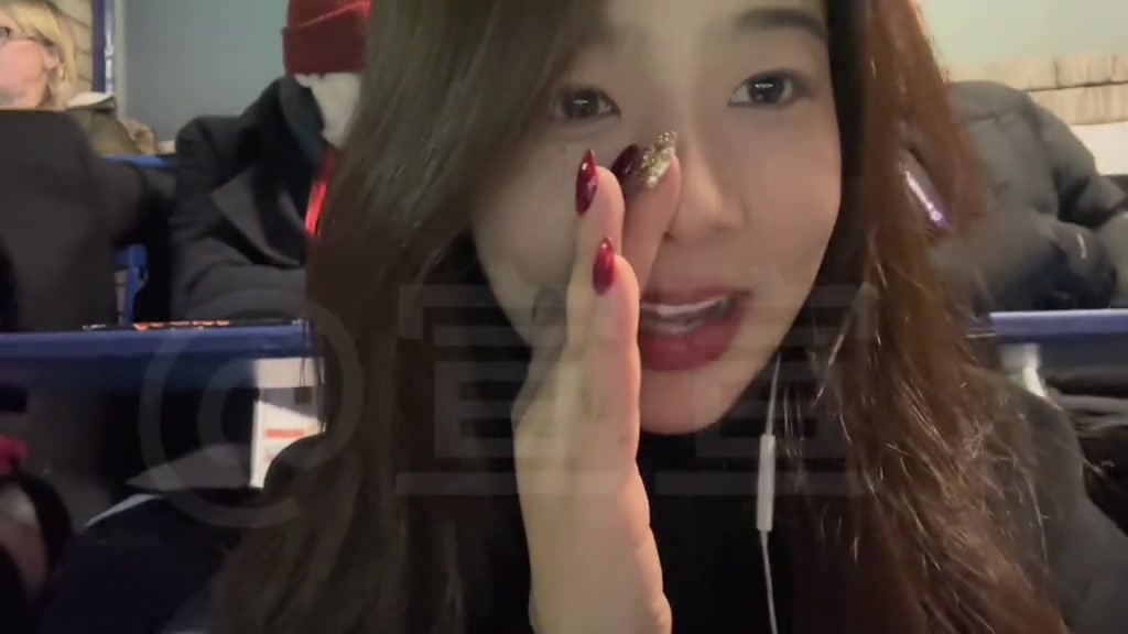 中國女球迷現(xiàn)場(chǎng)實(shí)拍加納喬驚天倒鉤破門