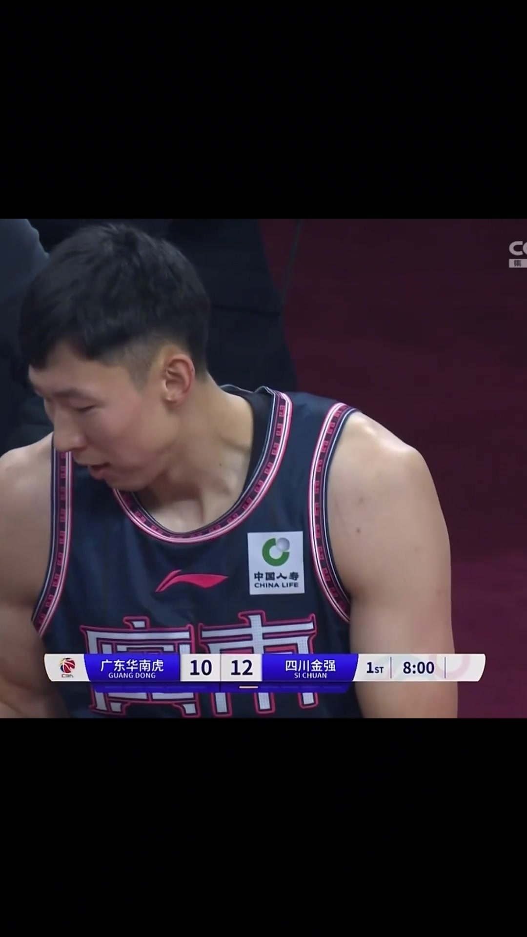 好家伙！復(fù)出后的周琦感覺好壯啊，肩膀這么寬