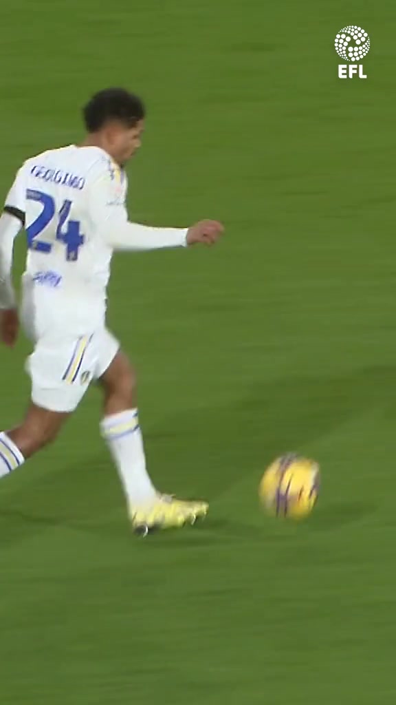 帥，高速跑動(dòng)中的同向停球相當(dāng)考驗(yàn)前鋒的基本功