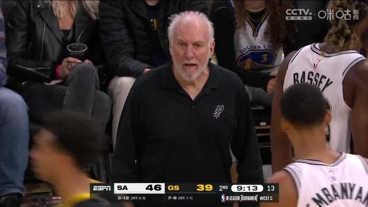 NBA也會(huì)這么不專業(yè)？文班亞馬球衣上的名字被拼成“文班亞納”