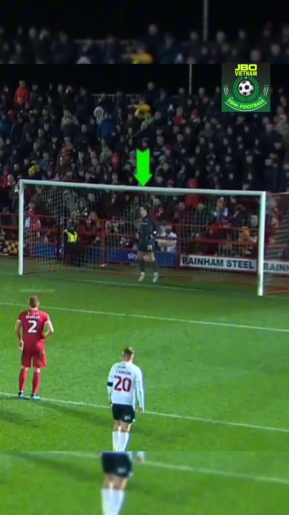 門(mén)將這操作裁判都看不下去了