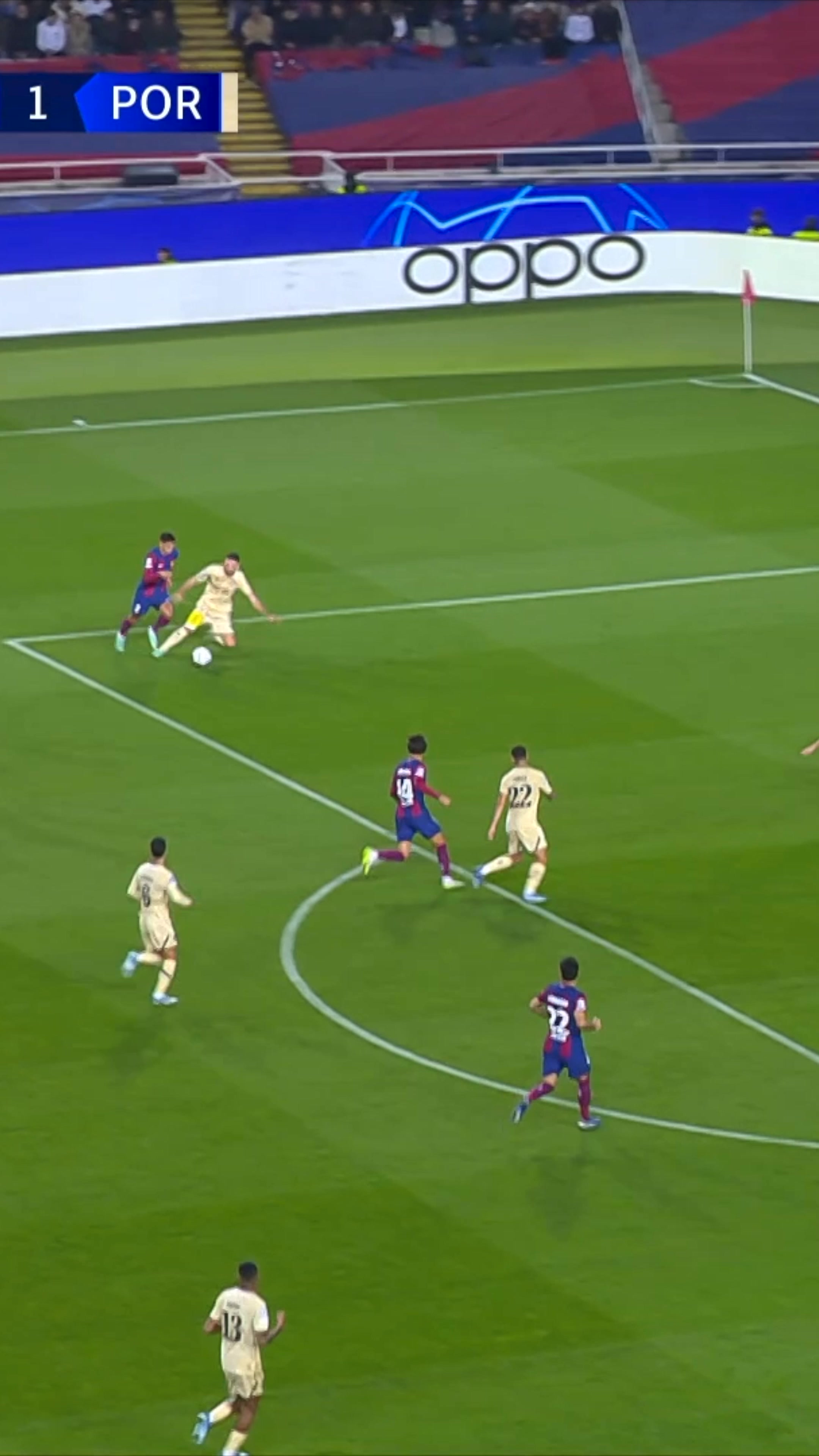 巴薩官方：停球，內(nèi)切，過(guò)人，射門(mén)，得分，滑跪，干脆利落！