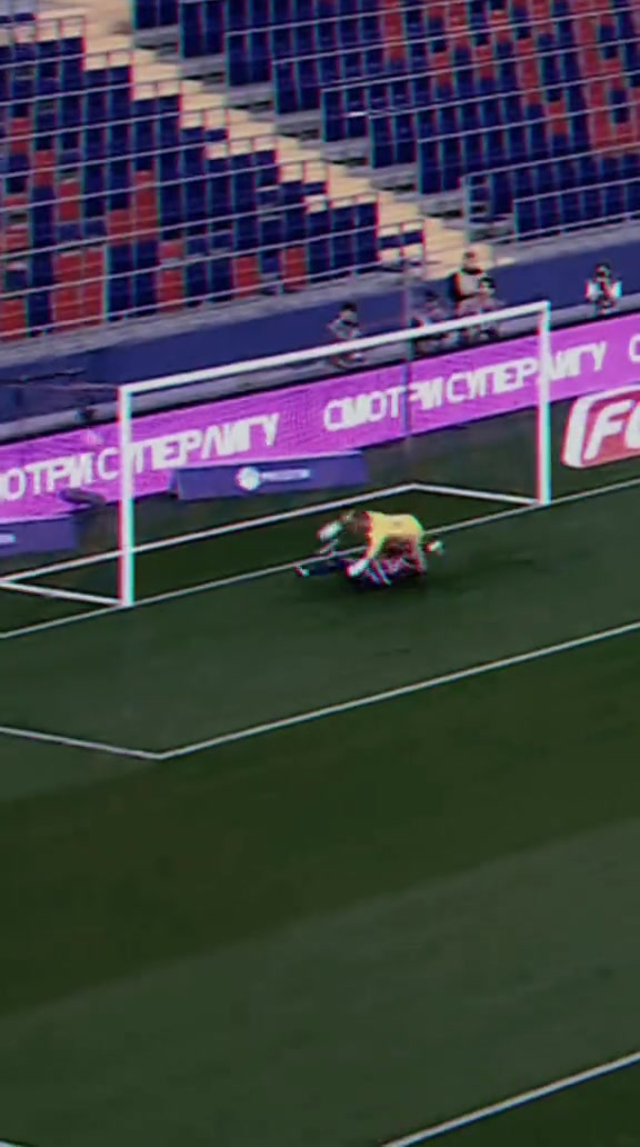 這球是門(mén)將責(zé)任大還是傳球球員責(zé)任大？