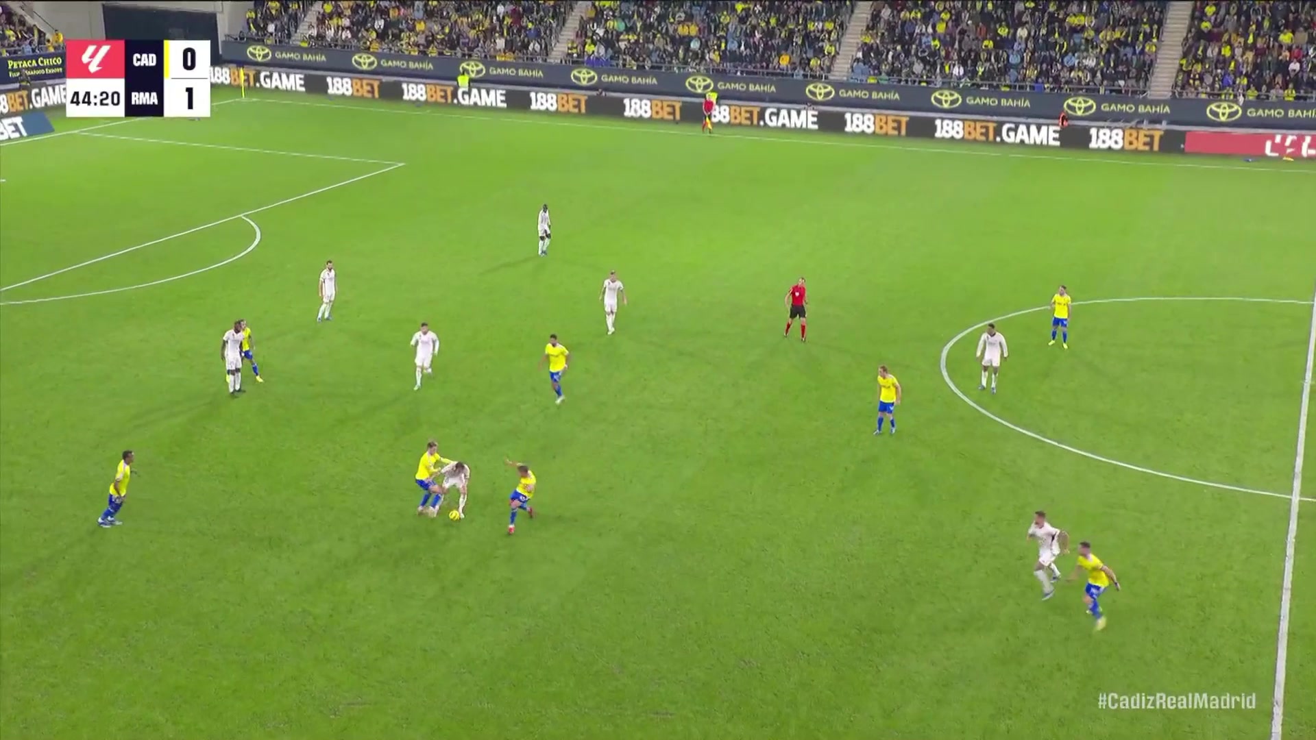 大師風(fēng)范！誰(shuí)說我老了？莫德里奇擺脫后送精準(zhǔn)傳球