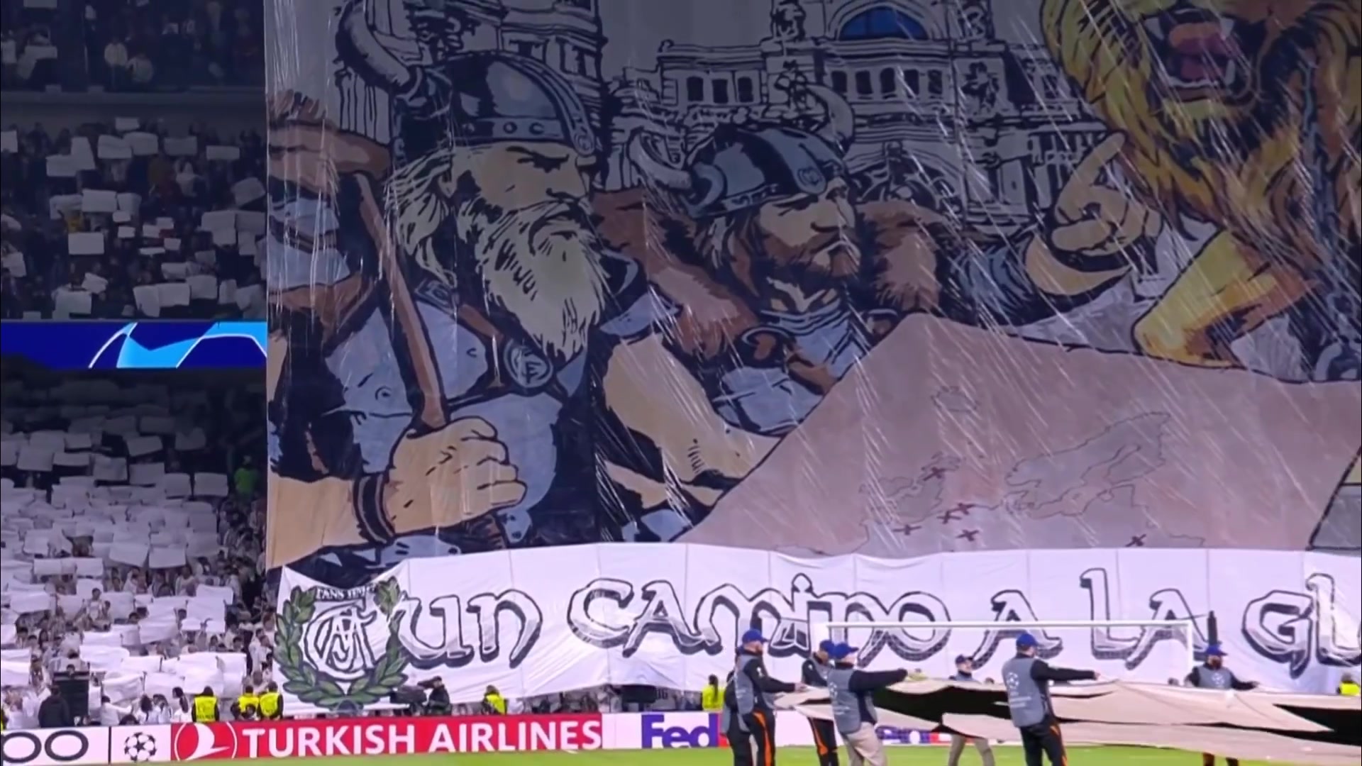 震撼！伯納烏賽前的巨型TIFO