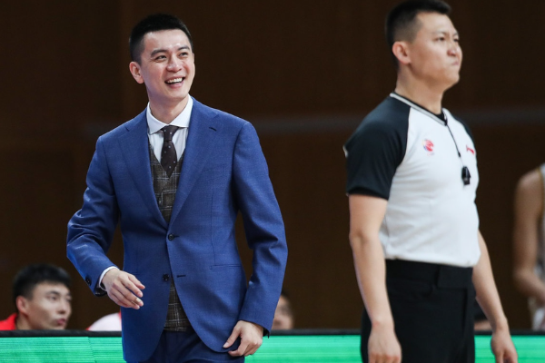 楊鳴談默契配置：遼寧男籃獨步巔峰大概率將實現衛(wèi)冕壯麗目標