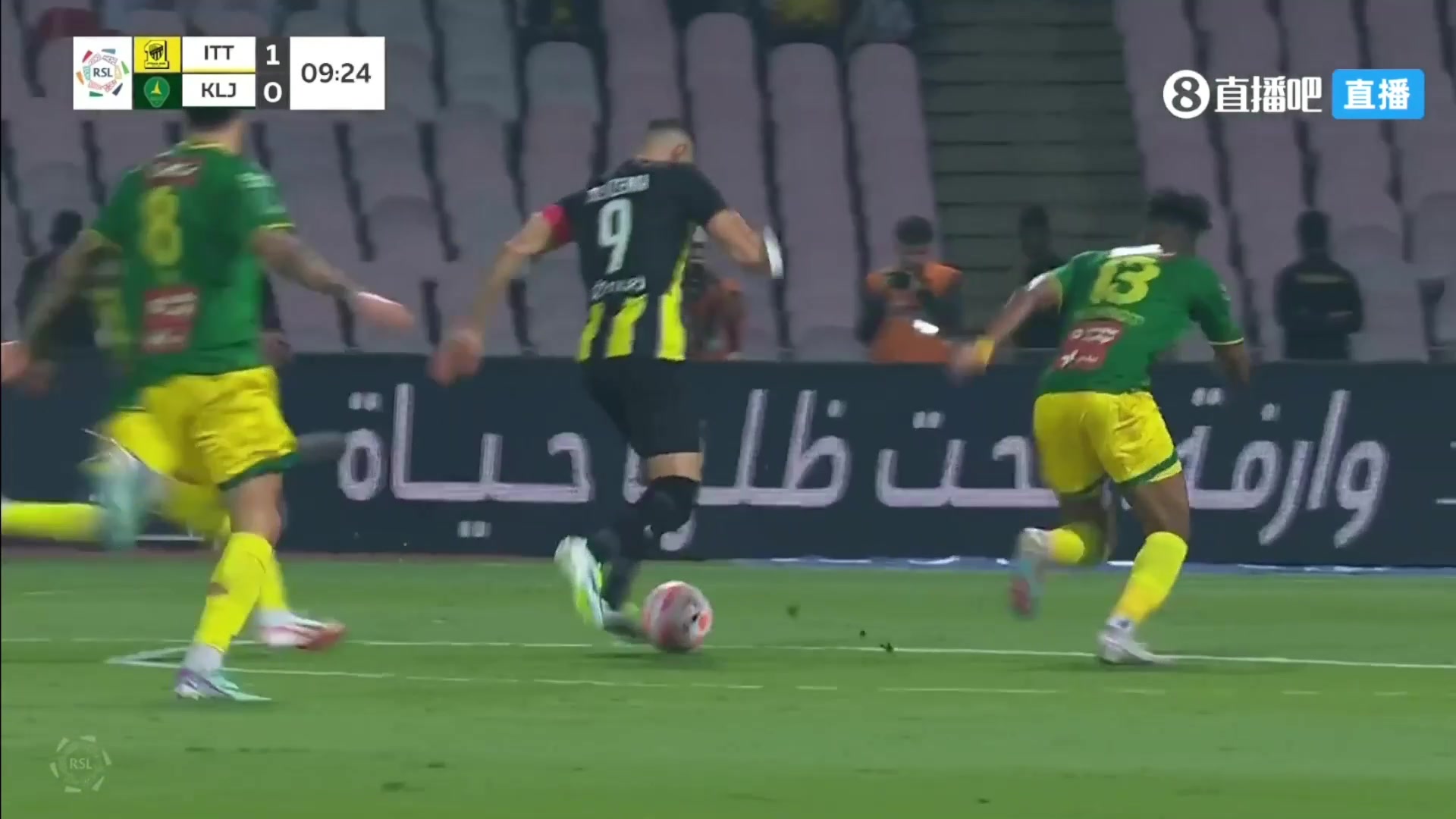【集錦】沙特聯(lián)-本澤馬點射破門+傷退 吉達聯(lián)合4-2卡利杰