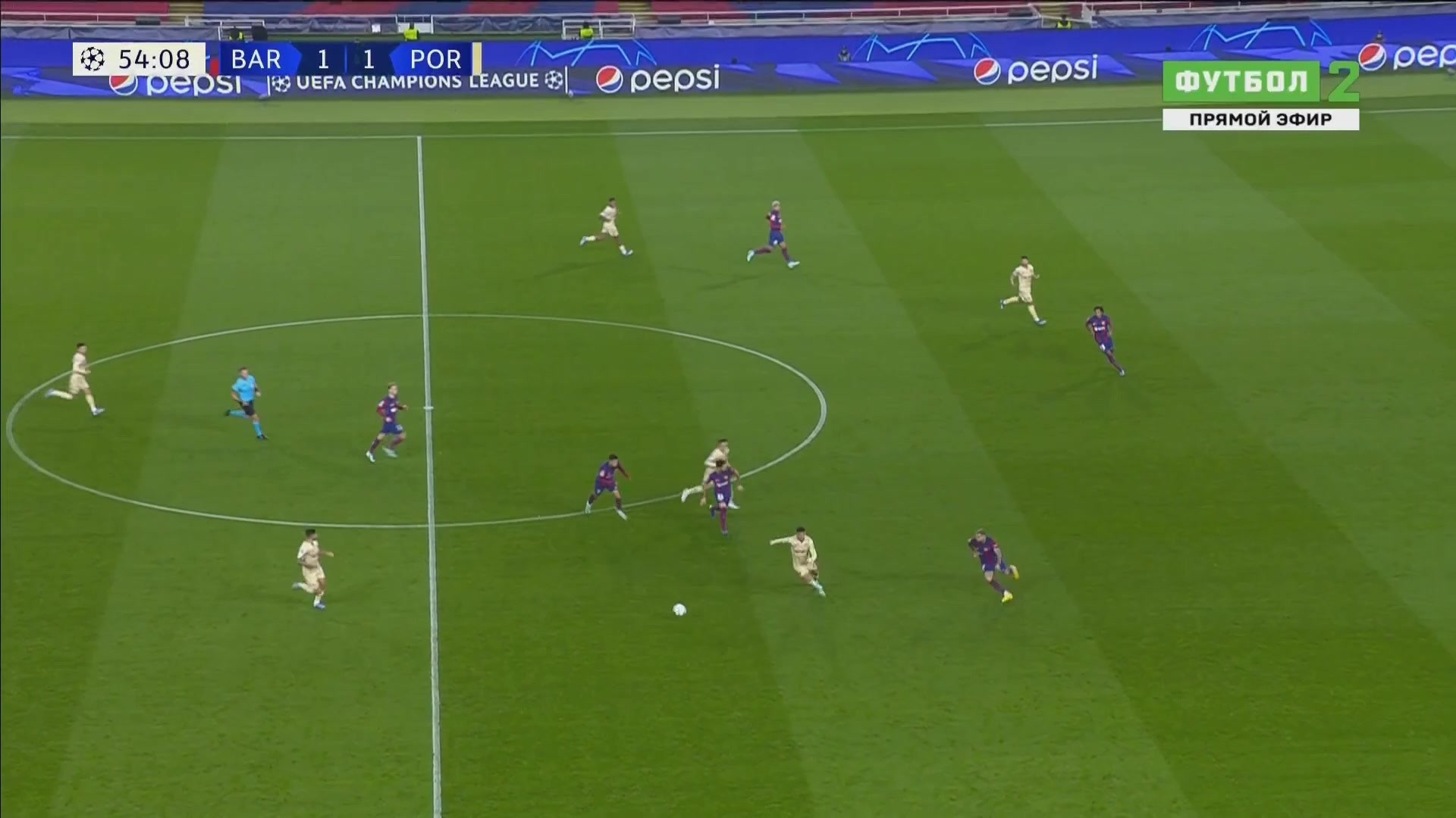 這一防太關(guān)鍵！波爾圖傳中，阿勞霍奮力回追解圍