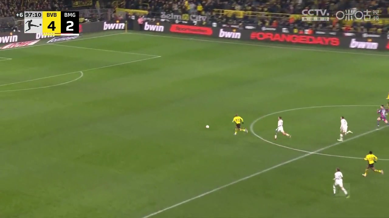 超級逆天大空門！門興門將補時棄門而出！馬倫奔襲80米破門！