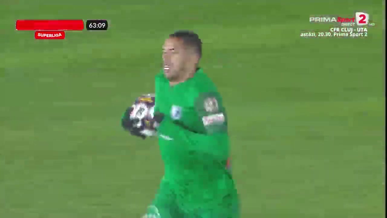 超級巨大的失誤！里瓦爾多之子笑納門將大禮