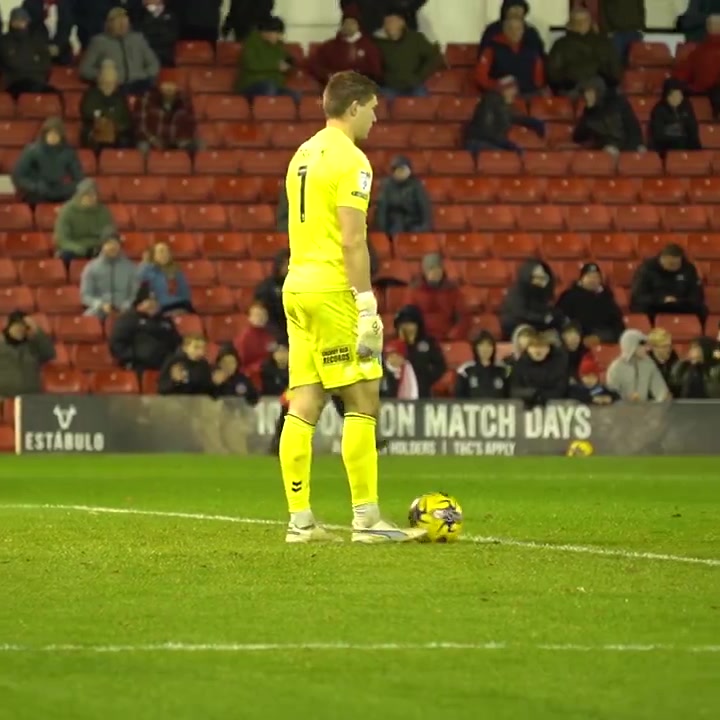 算進(jìn)嗎？英甲這球引起了巨大爭(zhēng)議